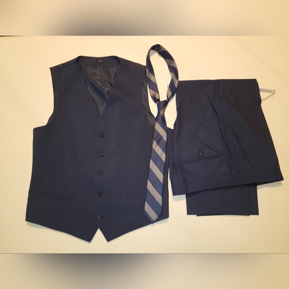 J Ferrari Slim suit pants with vest and tie